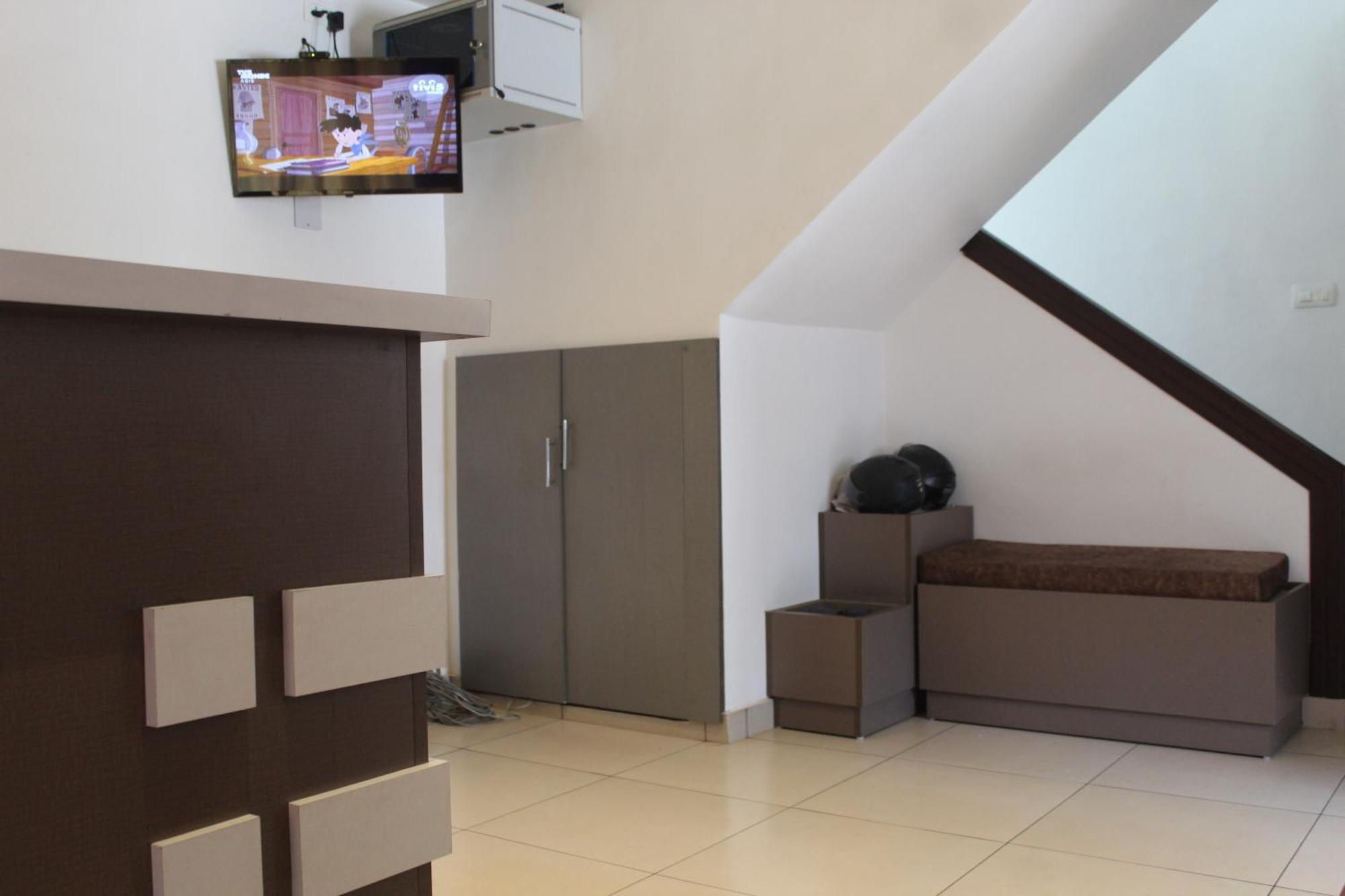 Anna Hotel Thiruvananthapuram Ngoại thất bức ảnh